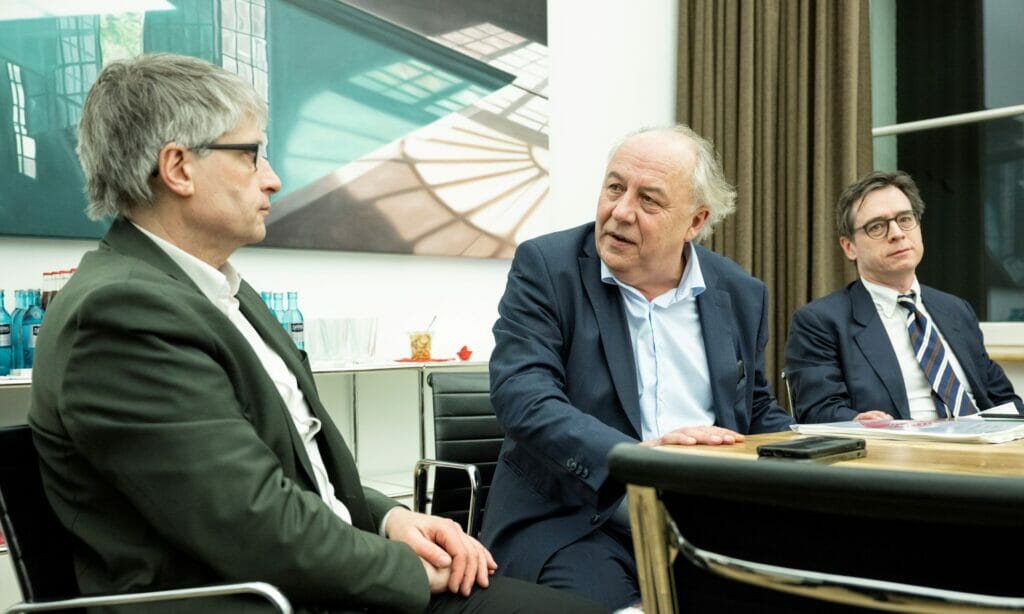 Verbandsvizepräsident Matthias Machnig im Gespräch mit Sven Giegold und Prof. Dr. Stefan Thomas